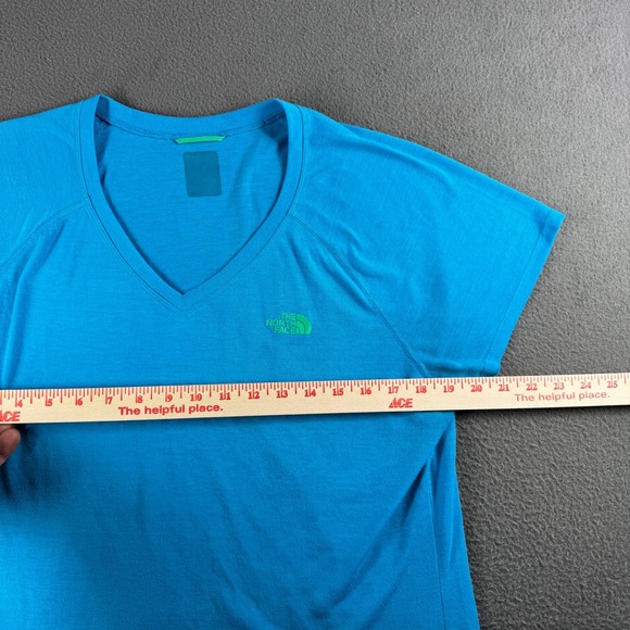 The North Face Shirt Women L Blue V-Neck VaporWick Running Gym Athletic - Picture 5 of 10